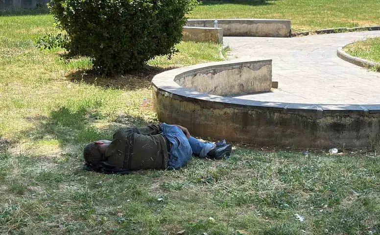 Diyarbakır'da kavurucu sıcaklar yaşamı etkiliyor Anzele havuzunda serinlik arayışı