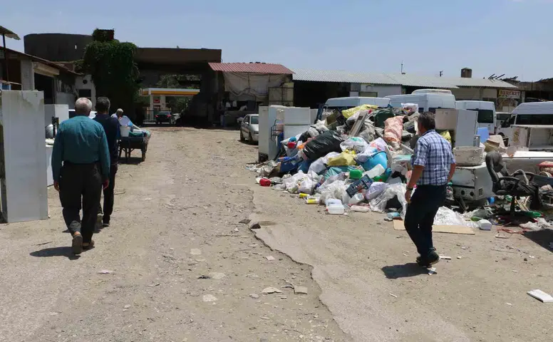 Diyarbakır'ın tarihi sebze hali 25 yıldır hizmet bekliyor Esnaf ihmalden dertli