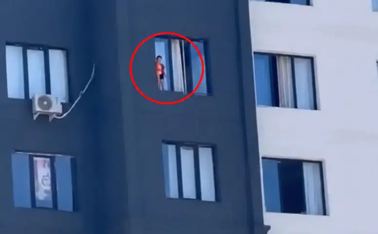 Diyarbakır Yenişehir'de yürekleri ağza getiren manzara 12'nci katta pencereye çıktı
