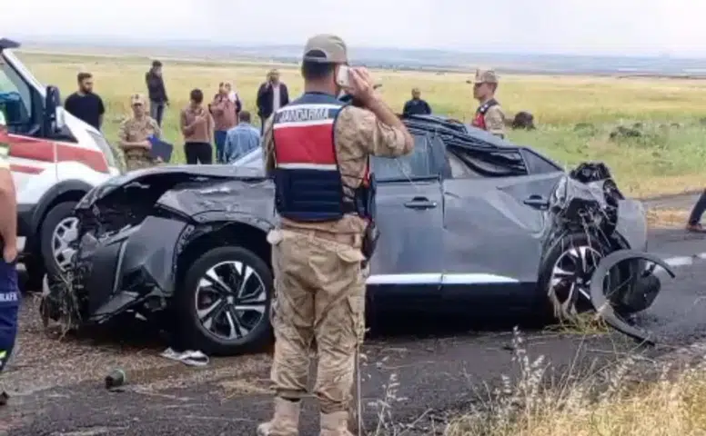 Diyarbakır Çınar'da nişan dönüşü acı bilanço Kaza ve kalp krizi 3 can aldı