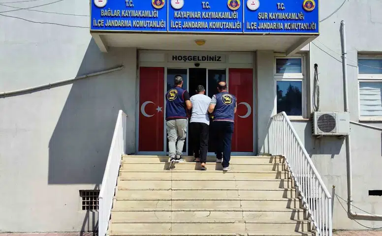 Diyarbakır genelinde büyük operasyon Kesinleşmiş hapis cezası olan 137 firari yakalandı