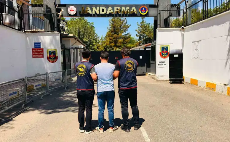 Diyarbakır genelinde JASAT operasyonu Aranan 143 kişi kıskıvrak yakalandı