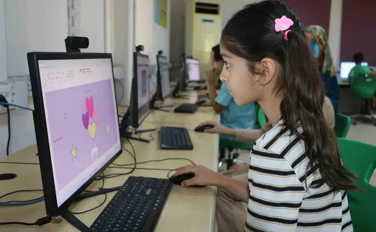 Diyarbakır'da 32 okul yaz okulu oldu Binlerce öğrenci hem sınava hazırlanıyor hem eğleniyor