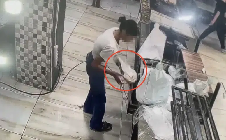 Diyarbakır Yenişehir'de fırın çalışanlarını oyaladılar Kasadaki parayı böyle çaldılar