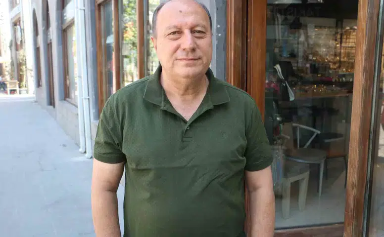Diyarbakır'da kavurucu sıcaklar ticari hayatı değiştirdi Sur esnafı kepenkleri geç açıyor