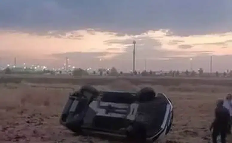 Kayapınar'da otomobil tarlaya devrildi Talaytepe'de kazada 1 kişi yaralandı