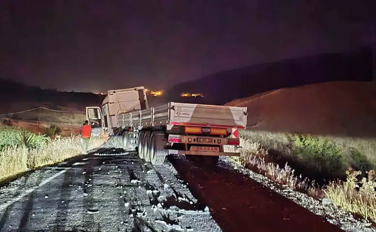 Diyarbakır Lice karayolunda feci kaza Hatalı sollama iki can aldı, bir kişi yaralandı