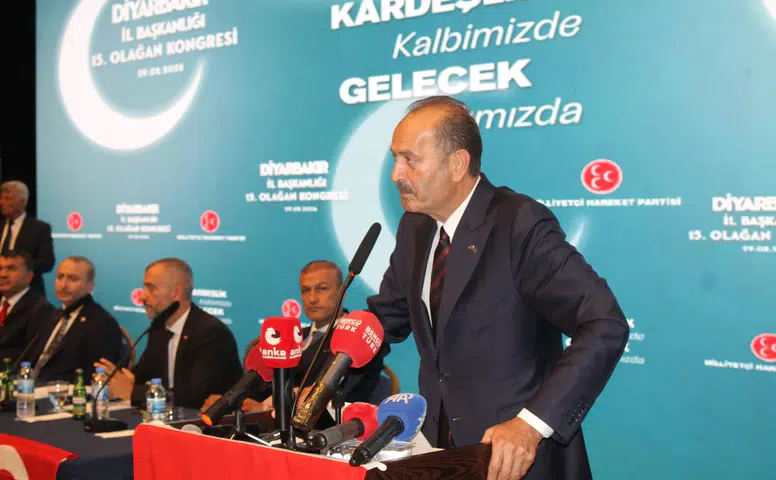 Diyarbakır'da MHP Kongresi Osmanağaoğlu'ndan "kapılar açtık" mesajı, Özcoşkun başkan oldu