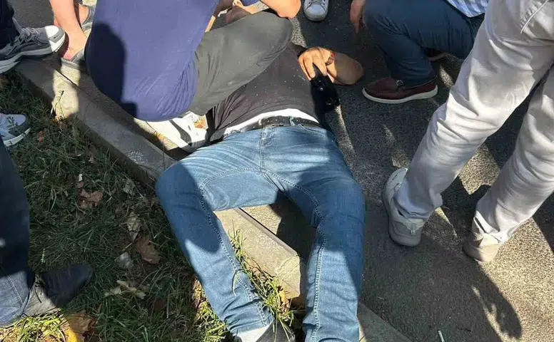 Kayapınar'da motosiklet kazası: Yolun karşısına geçmek isterken yaralandı