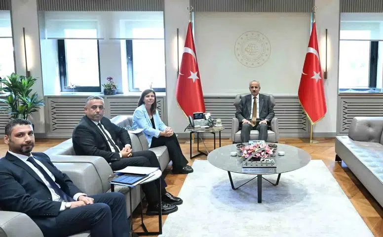Diyarbakır'ın ulaşımı masada: İşte Eşbaşkan Bucak ile Bakan Uraloğlu görüşmesinin detayları