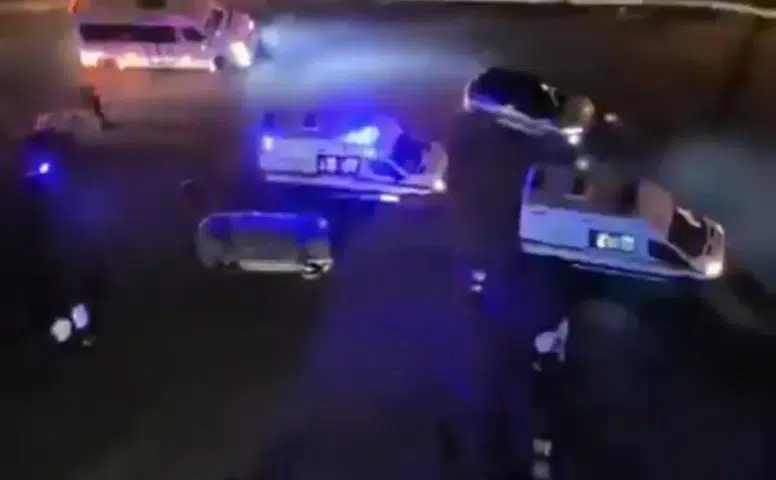 Diyarbakır Kayapınar’da trafik kâbusu Fırat Bulvarı üzerinde iki araç çarpıştı