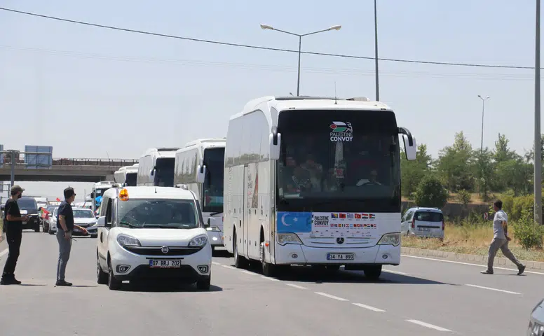 Avrupa'dan Filistin'e Uzanan Dayanışma Köprüsü Konvoy Diyarbakır'da Karşılandı
