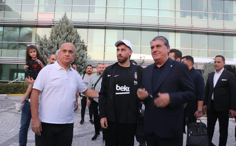 Beşiktaş kafilesi Diyarbakır'a ayak bastı: Amedspor maçı için geri sayım başladı
