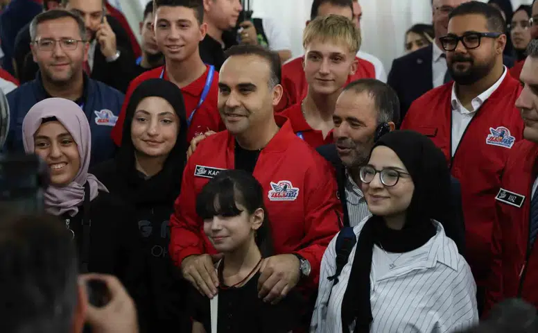 Bakan Kacır Diyarbakır'da TEKNOFEST finalinde: Gençler geleceğe imza atıyor