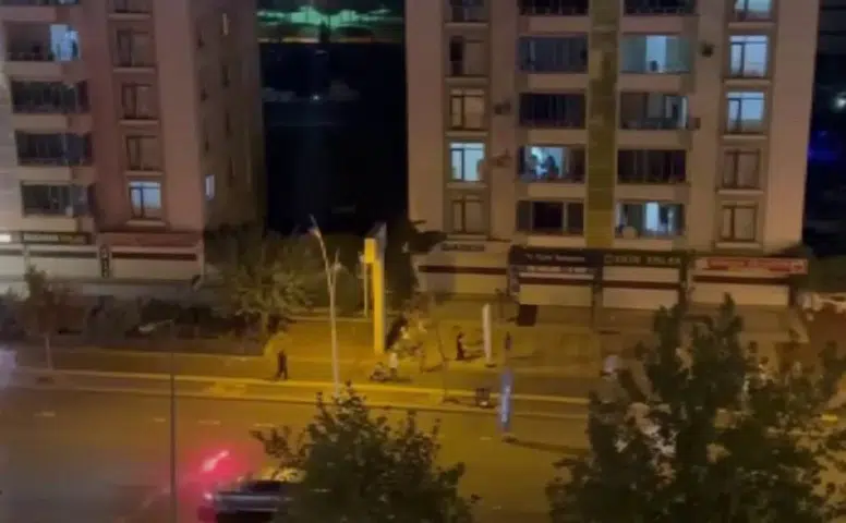 Diyarbakır'da kutlama bahanesiyle dehşet: Havai fişek balkona girdi, 2 kardeş yaralandı