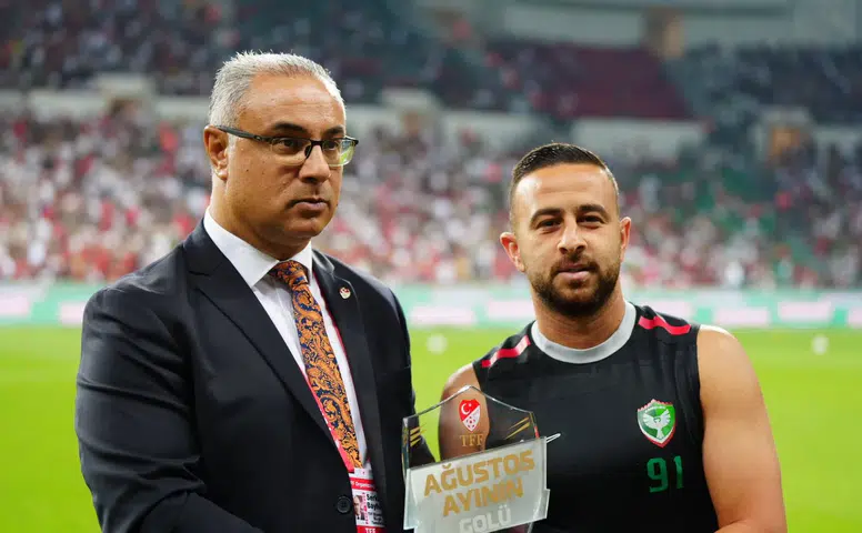 Amedsporlu Dia Saba'ya büyük onur: Erzurumspor'a attığı gol ağustosun en iyisi seçildi
