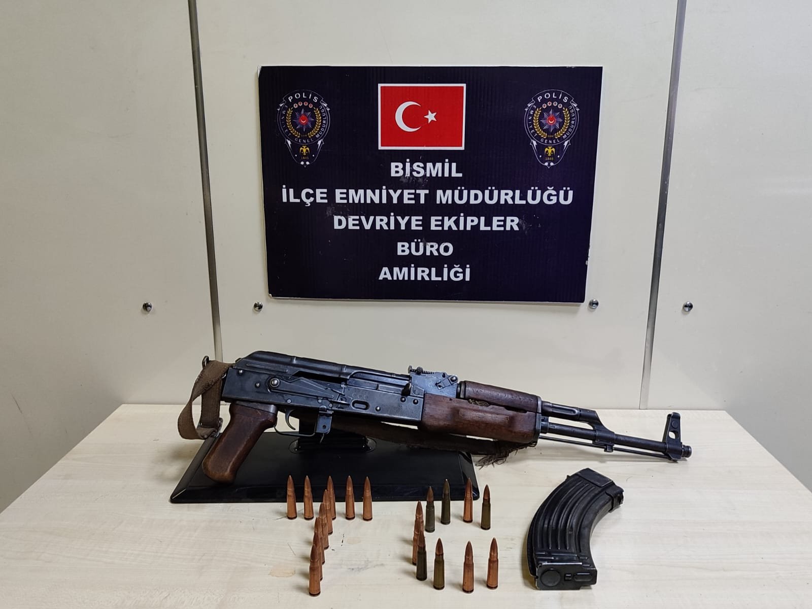 Uyusturucu Kullanip Kalasnikofla Havaya 33583 (2)