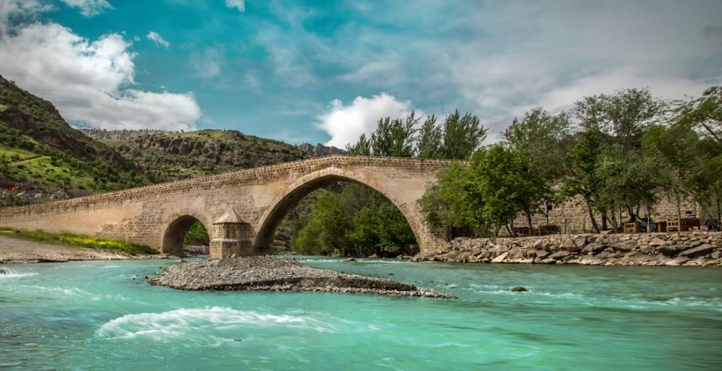 Diyarbakır'ın efsanevi yapılarından Haburman Köprüsü 1