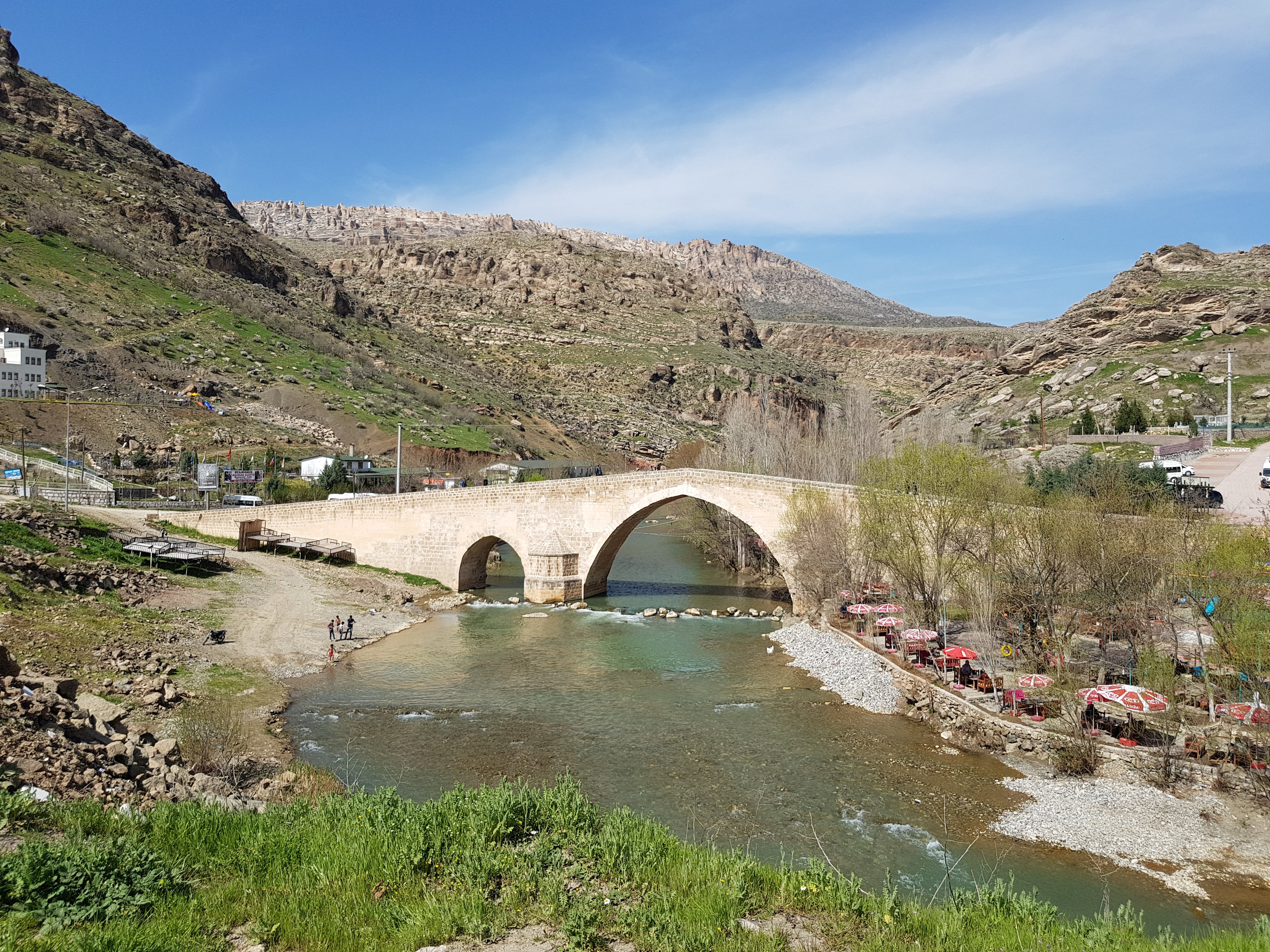 Diyarbakır'ın efsanevi yapılarından Haburman Köprüsü 6