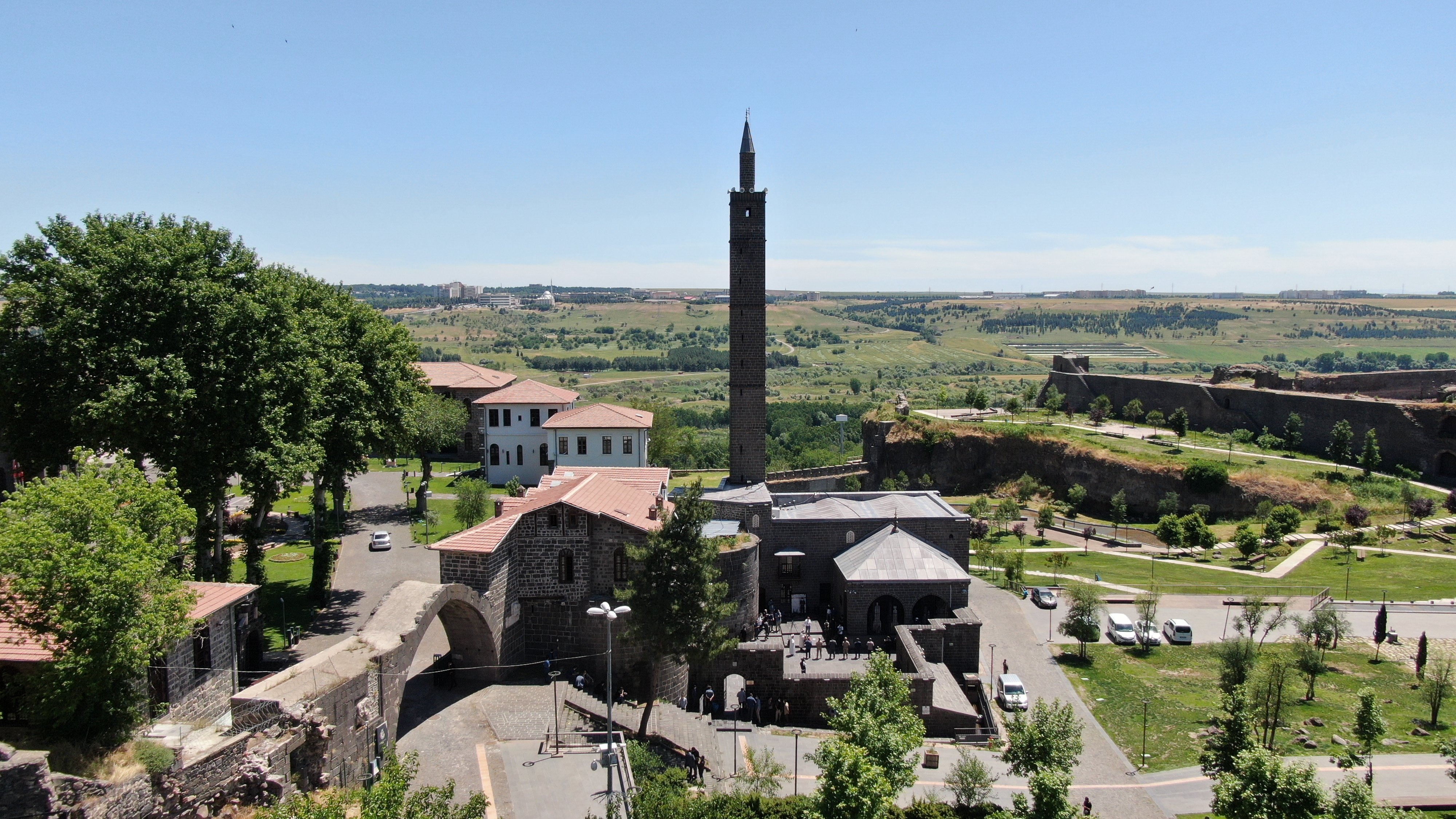 Diyarbakır'ın tarihi ibadet merkezi: Hz. Süleyman Camii 1