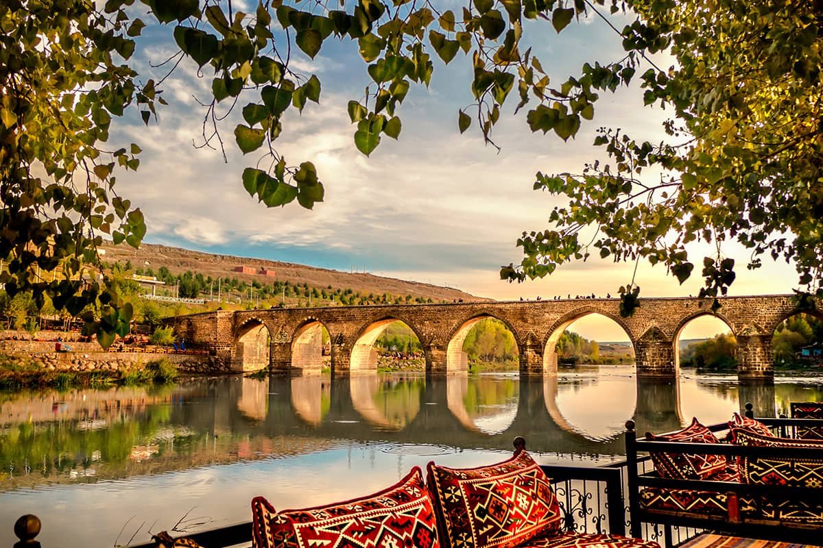 Diyarbakır'ın en güzel mekanı: On Gözlü Köprü 7