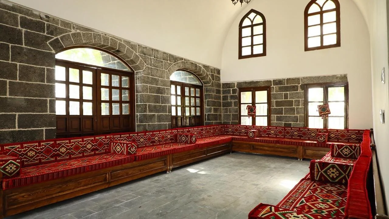 Diyarbakır'ın tarihi Gazi Köşkü! 2