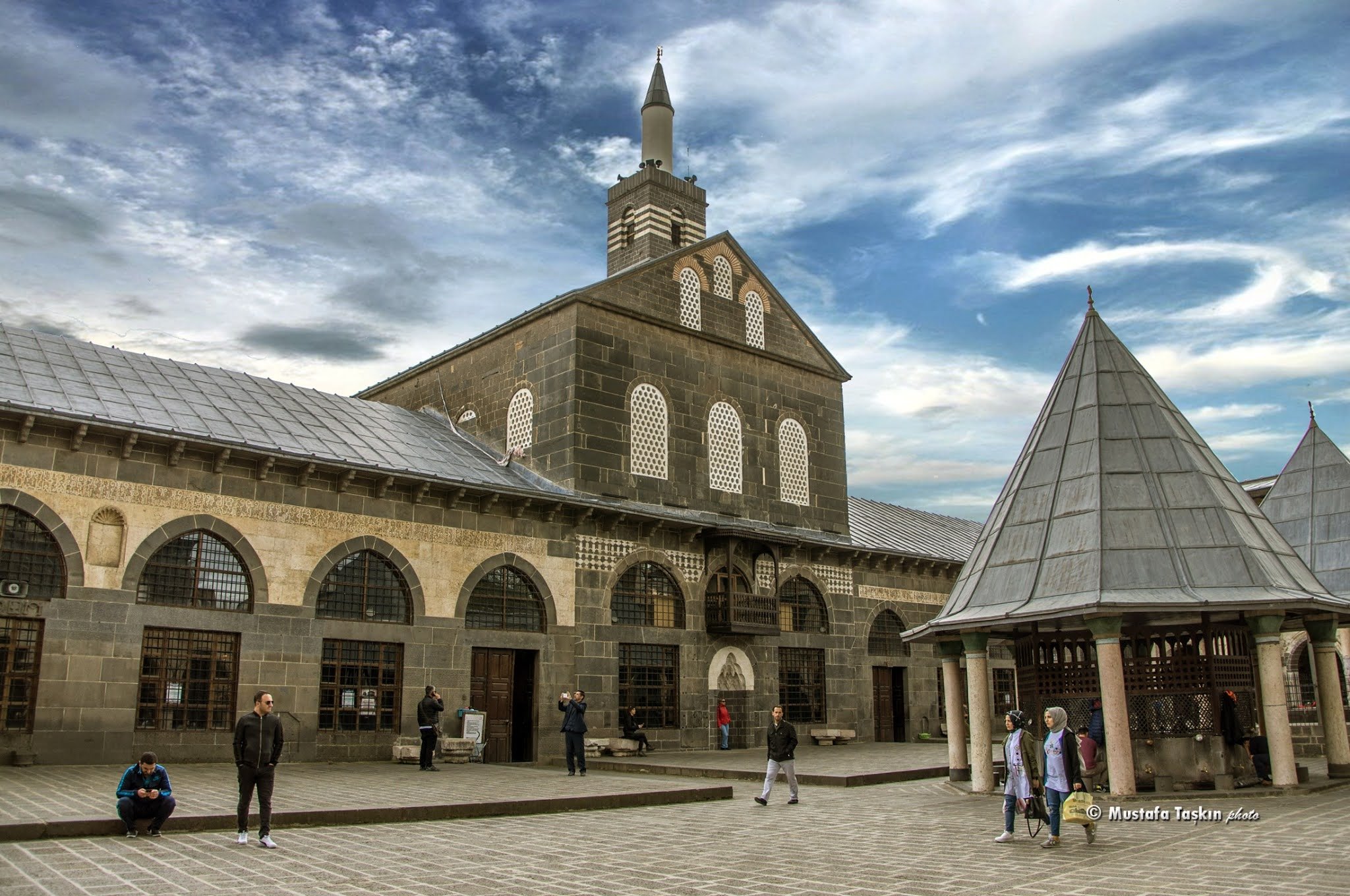 Diyarbakır'ın gözbebeği olan tarihi mekan: Ulu Camii 3