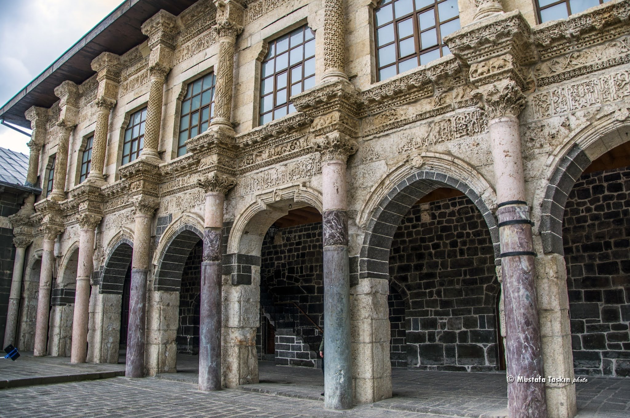 Diyarbakır'ın gözbebeği olan tarihi mekan: Ulu Camii 4