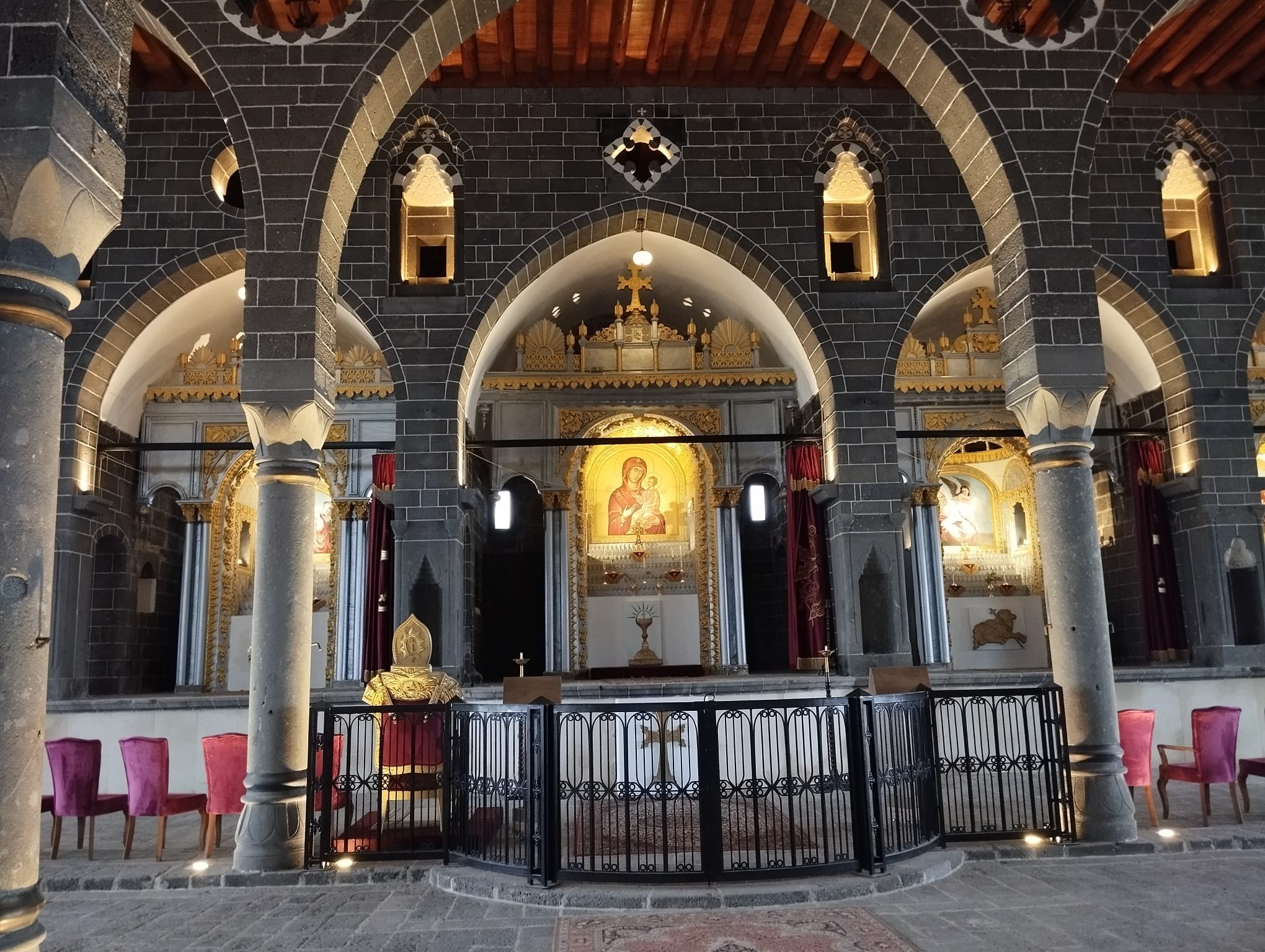 Diyarbakır'ın görkemli mirası: Surp Giragos Kilisesi 20