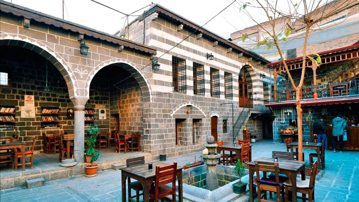 Vedat Milor Diyarbakır