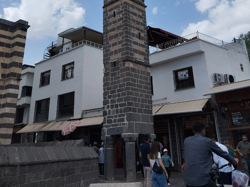 9. Dört Ayaklı Minare  