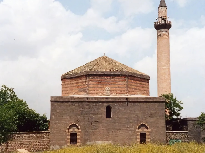 Hadım Ali Paşa Camii (Mizgefta Elî Pasha) 
