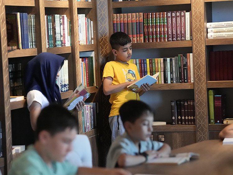 Diyarbakır’da imamın kurduğu kütüphane her yaştan kitapseveri ağırlıyor 2