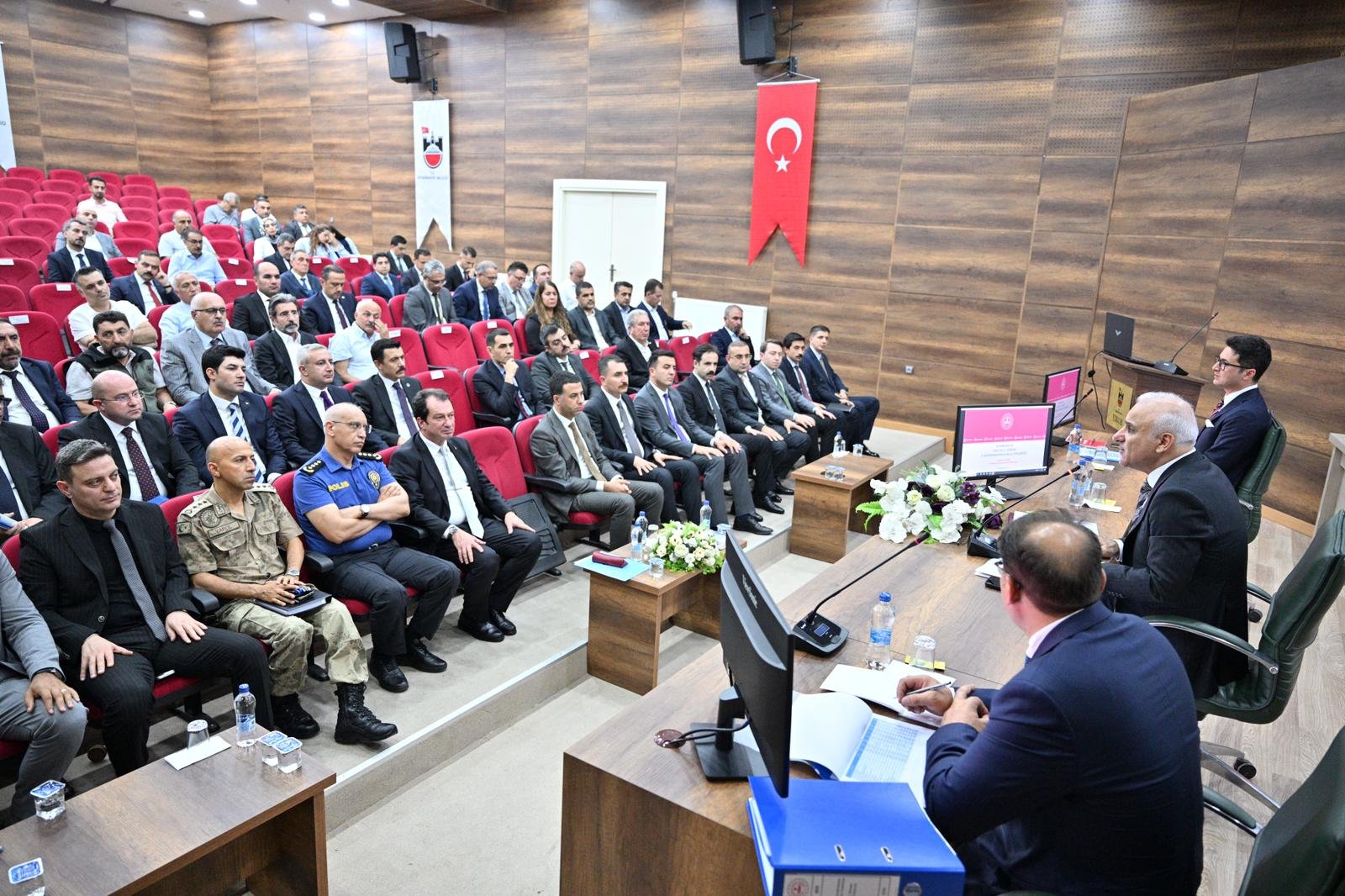Diyarbakır’da 300 milyarlık yatırım gündemde 1