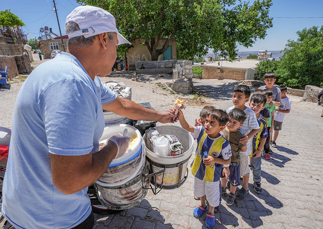 Diyarbakır’da 34 yıldır dondurmasıyla çocukların yüzünü güldürüyor 2-1