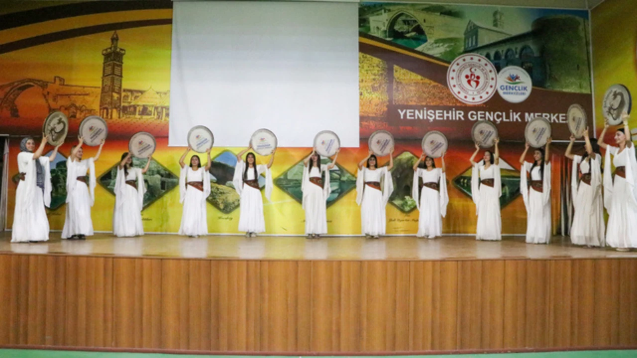 Diyarbakırlı genç kızlardan “Şahmeran Erbane Grubu” 2