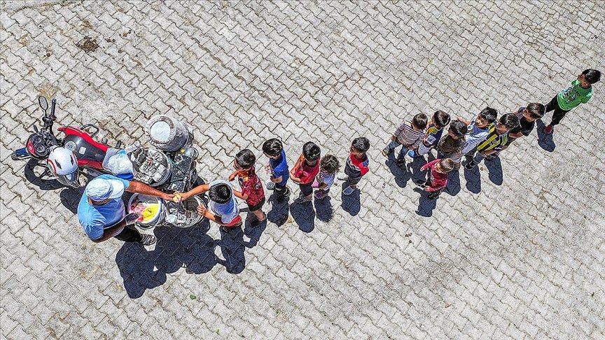 Diyarbakır’da 34 yıldır dondurmasıyla çocukların yüzünü güldürüyor 4