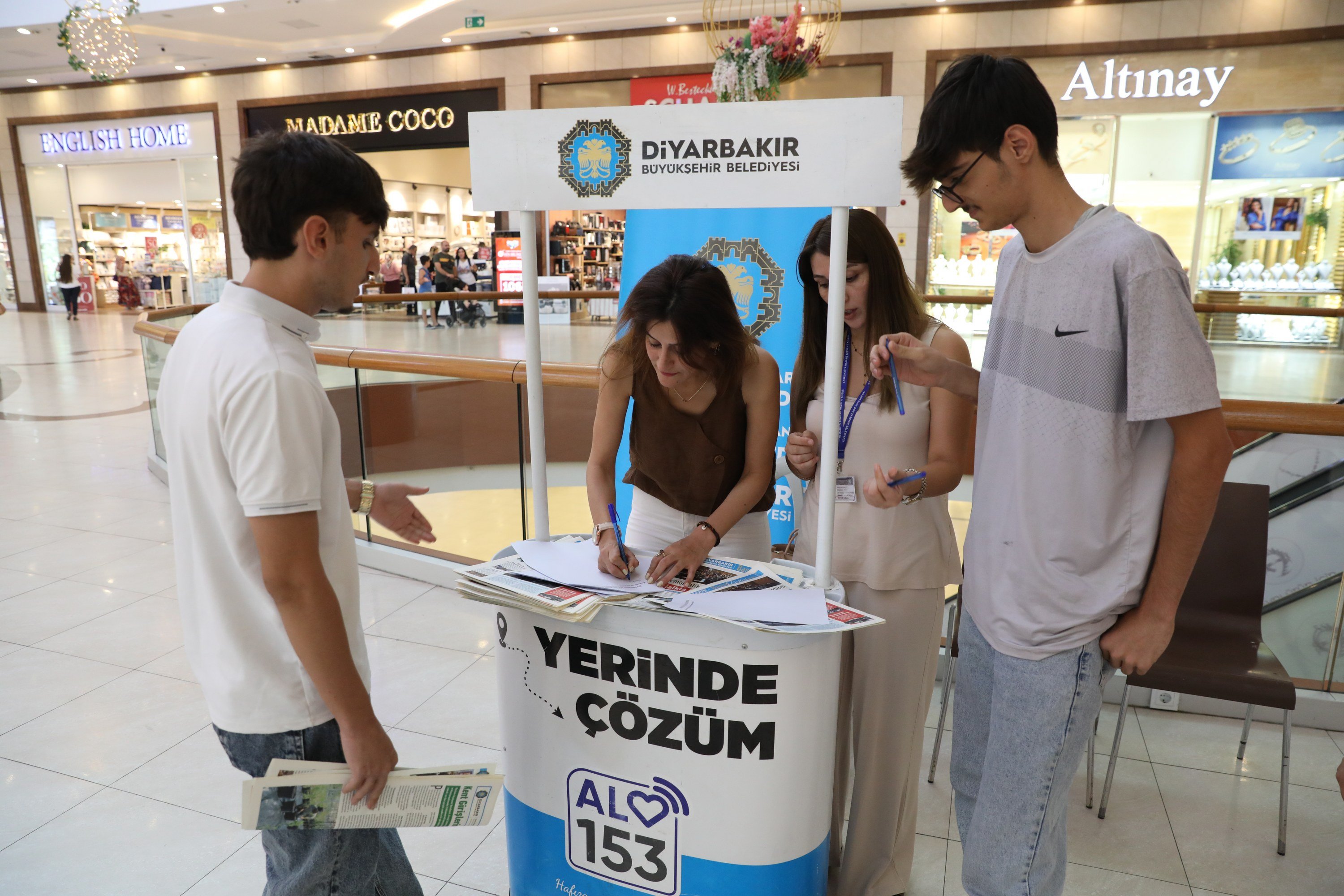 Diyarbakır’da AVM’lerde yerinde çözüm stantları kuruldu-2