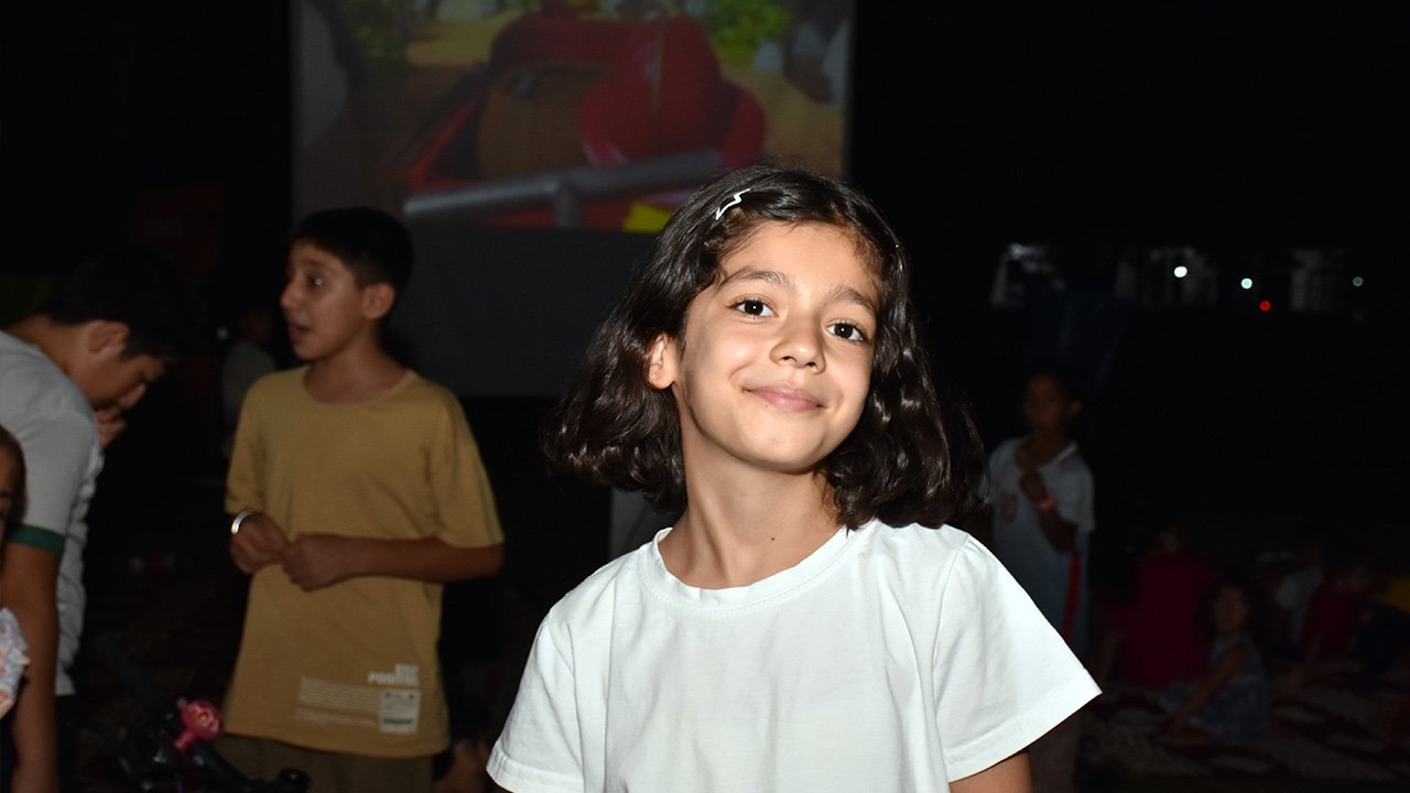 Diyarbakır’da açık hava sinema keyfi çocukları sevindirdi-1