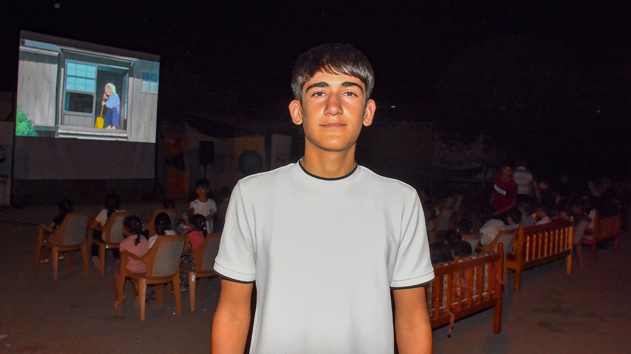 Diyarbakır’da açık hava sinema keyfi çocukları sevindirdi-3