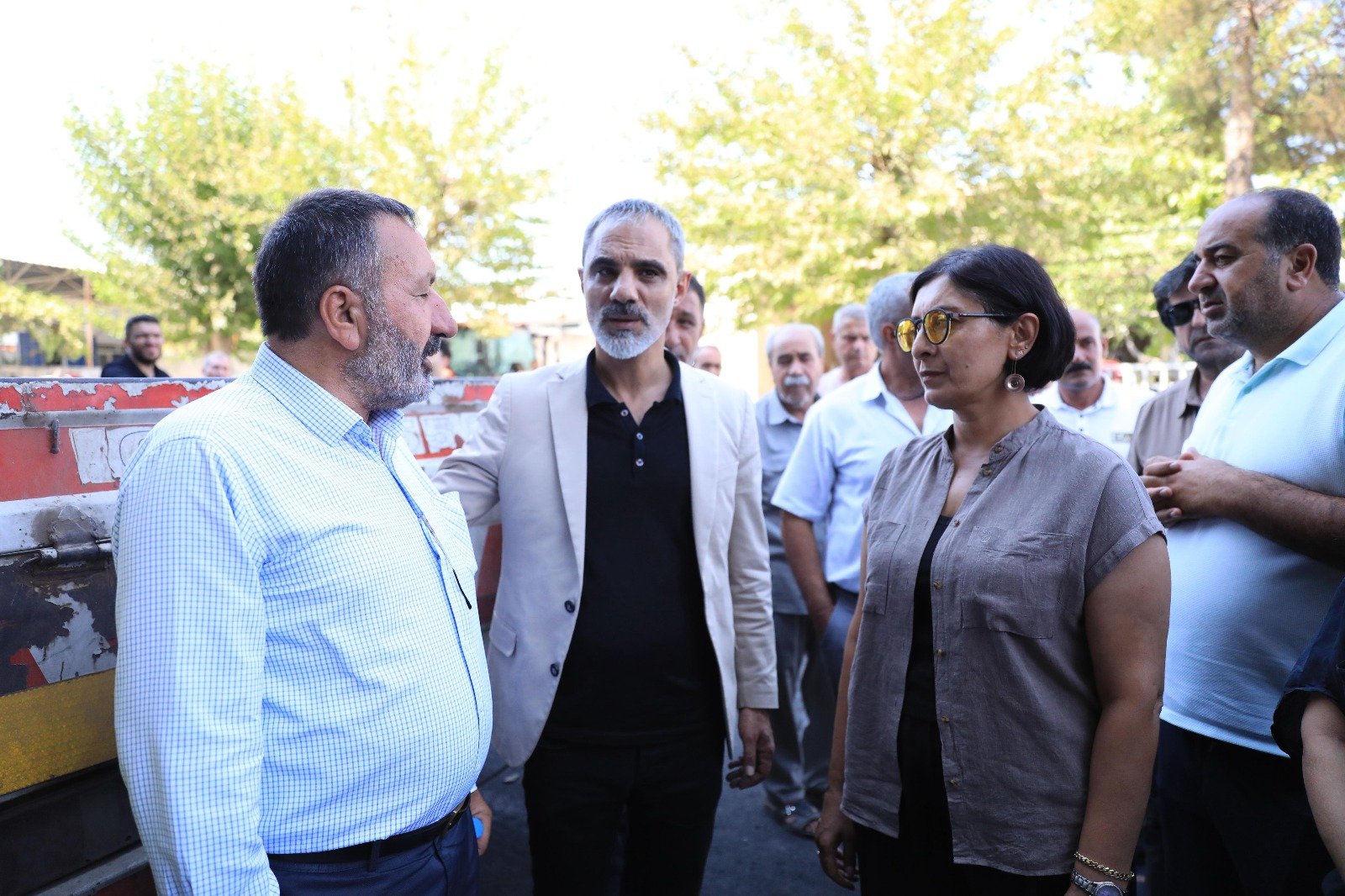 Eş Başkanlardan yangın mağduru esnafa geçmiş olsun ziyareti 2