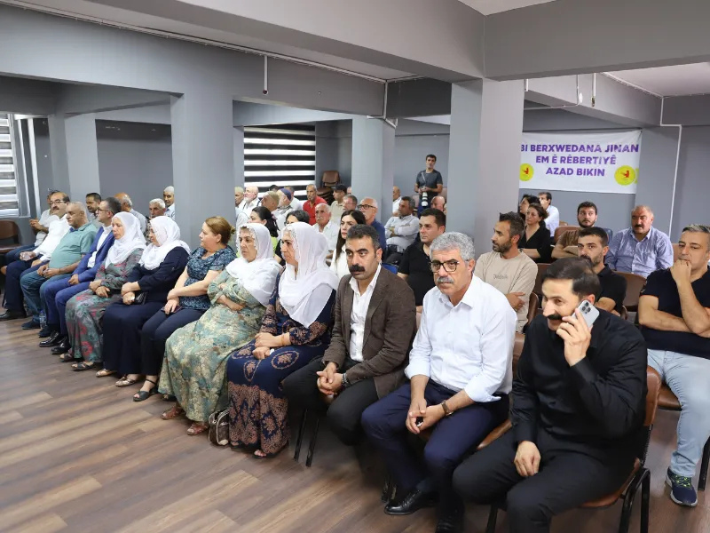 Diyarbakır Büyükşehir Belediyesi Ve Demokratik Bölgeler Partisi