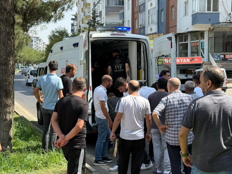 Diyarbakır’da Minibüsün Çarptığı Yaya Ağır Yaralandı..