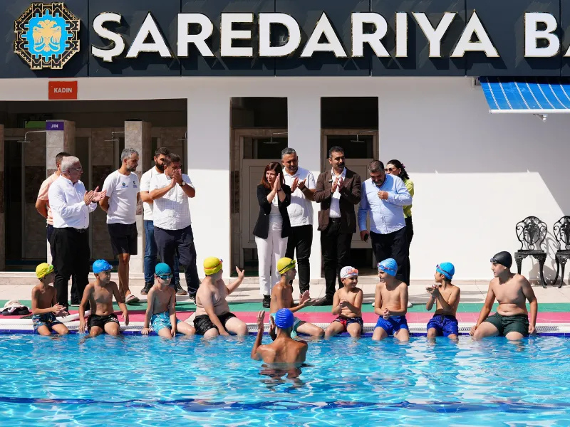 Eşbaşkanlar Ziyaretlerinde Seyrantepe Yarı Olimpik Yüzme Havuzu’ndan Başlayarak Şilbe Spor Tesisleri Ve Amedspor Şehmus Özer Tesisleri’ni Gezdi.