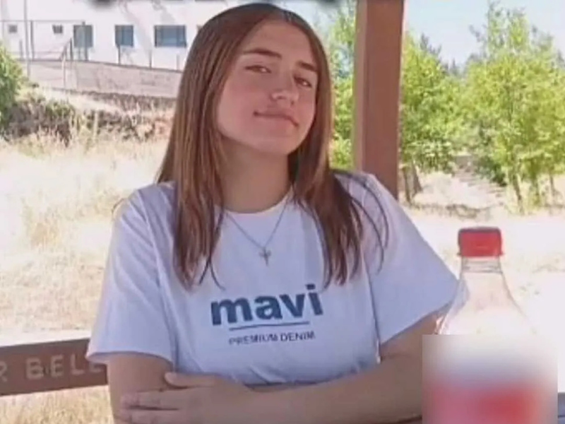 Zeynep Tüzün,