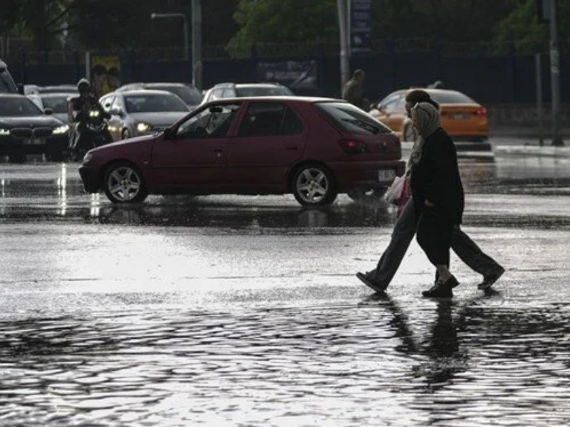 Diyarbakır’da Ani Sağanak Hayatı Felç Etti! 2