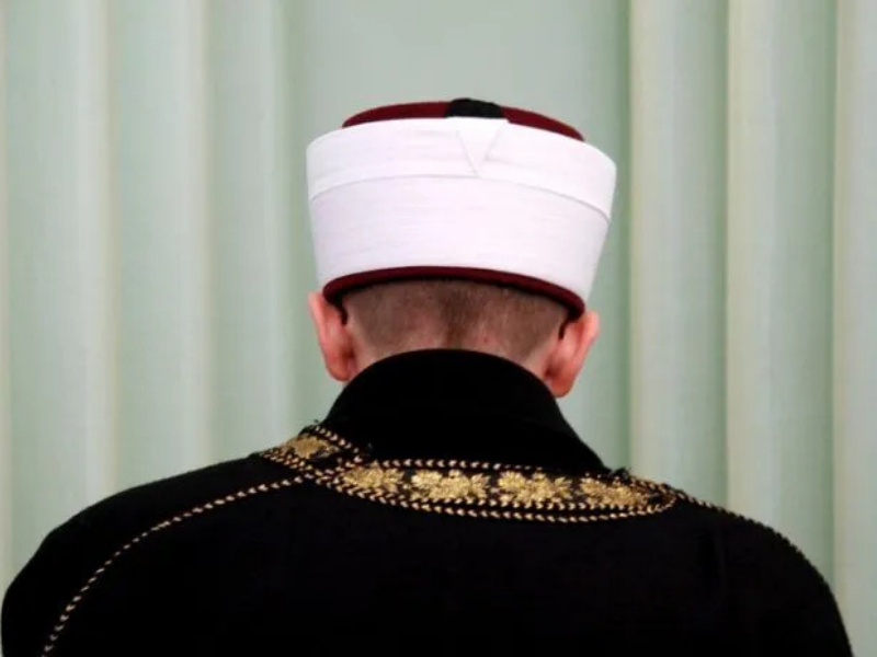 İmam Kursa Misafir Olarak Gelmişti