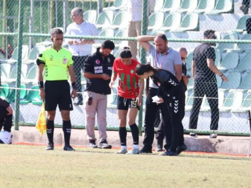 Kırmızı Kart Sonrası Pes Etmedi