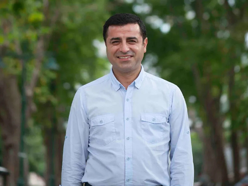 Selahattin Demirtaş “Koma Amed, İlk Gençlik Ateşimizin Gür Sesi”