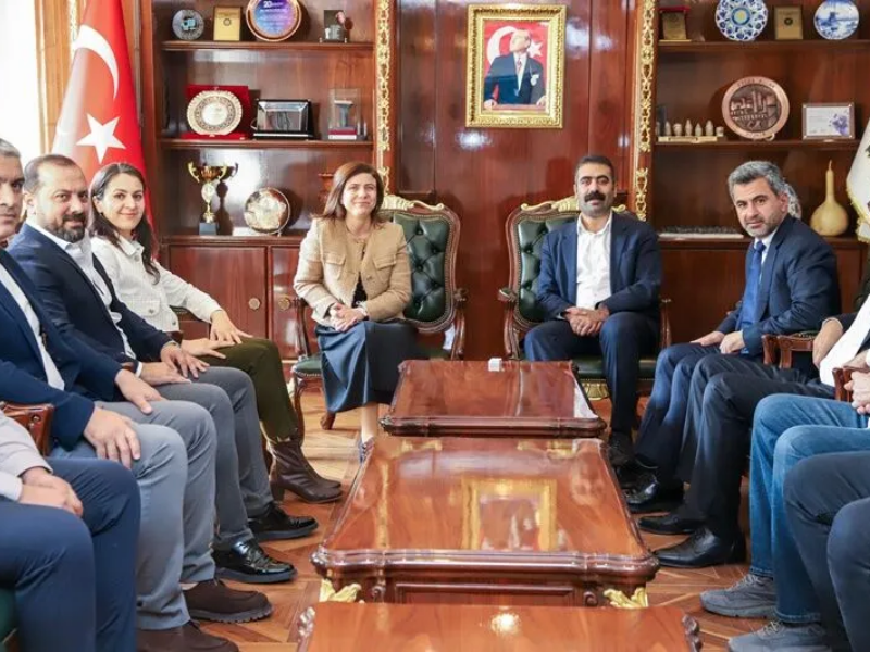 Amedspor Heyeti, Diyarbakır Eşbaşkanlarını Ziyaret Etti2
